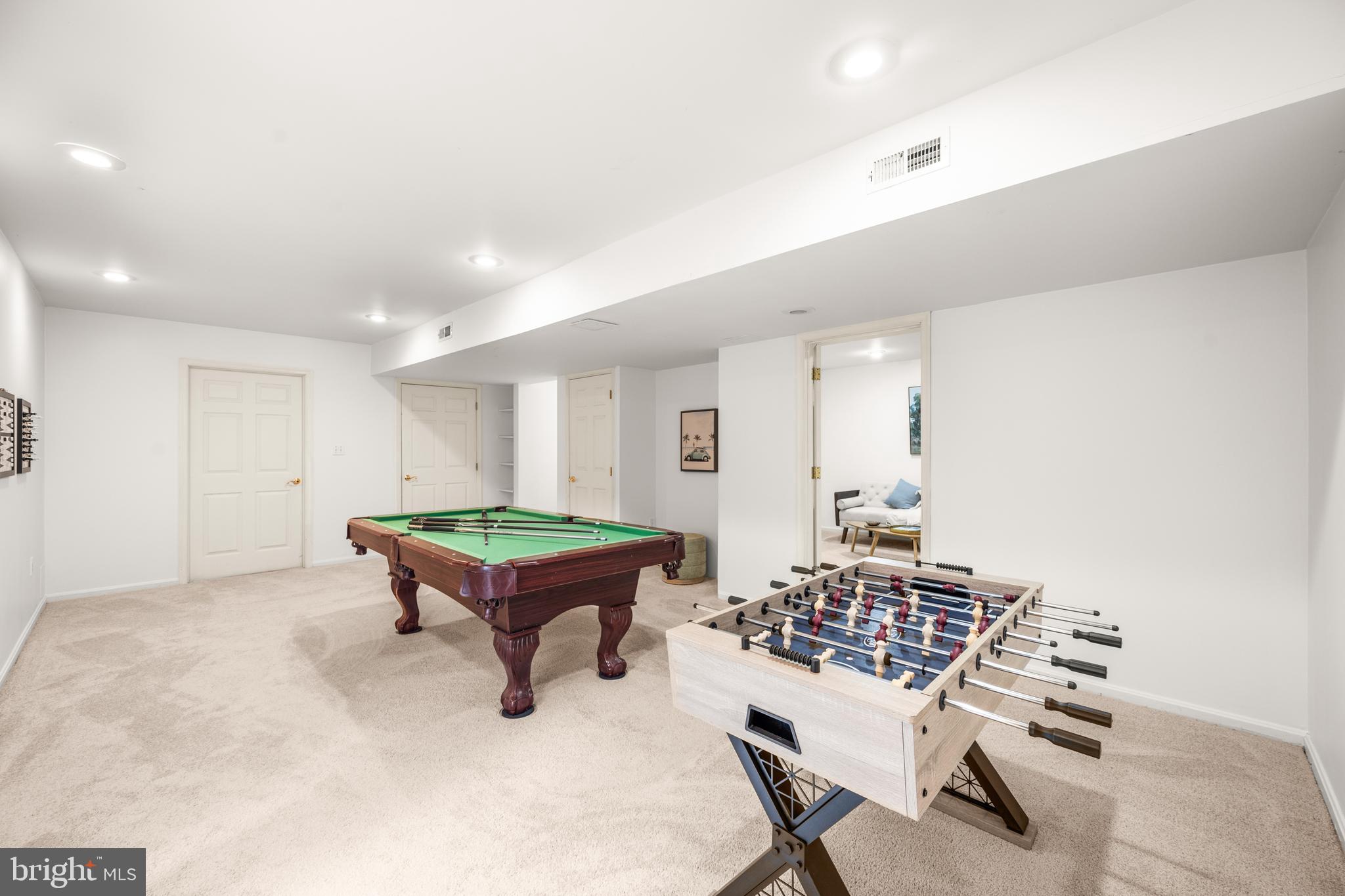 11901 Woodmews Cir