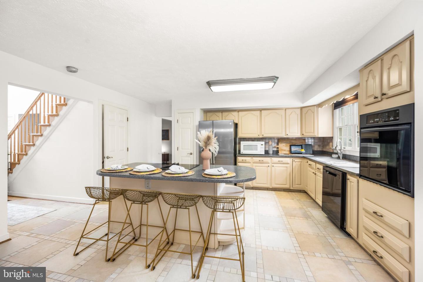 11901 Woodmews Cir