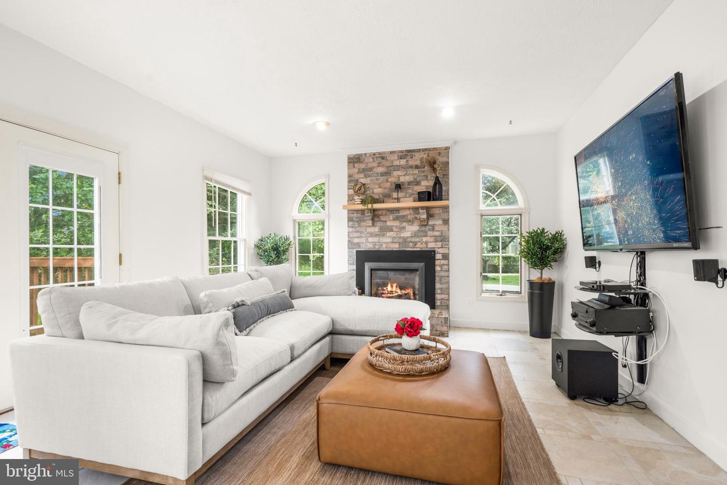 11901 Woodmews Cir