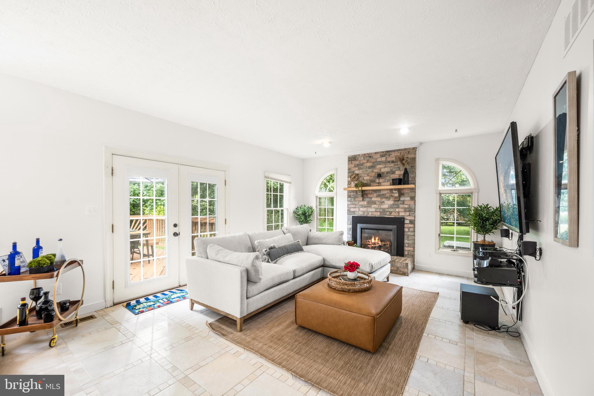 11901 Woodmews Cir