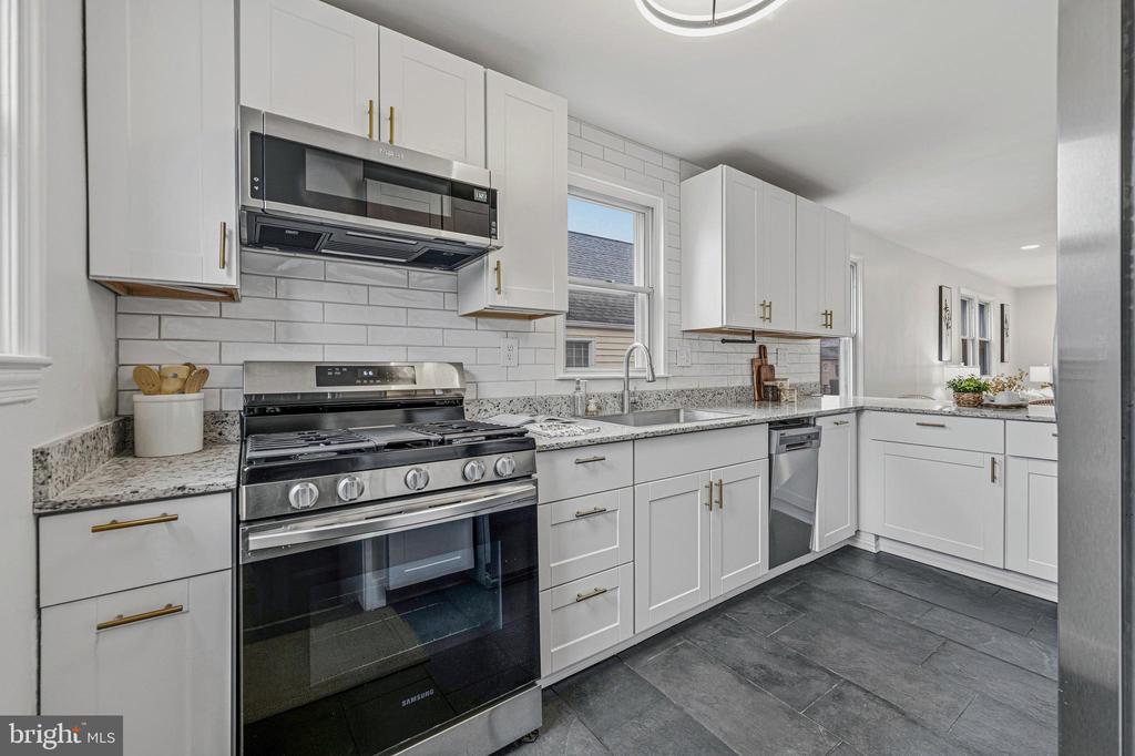 2619 CANTERBURY ROAD