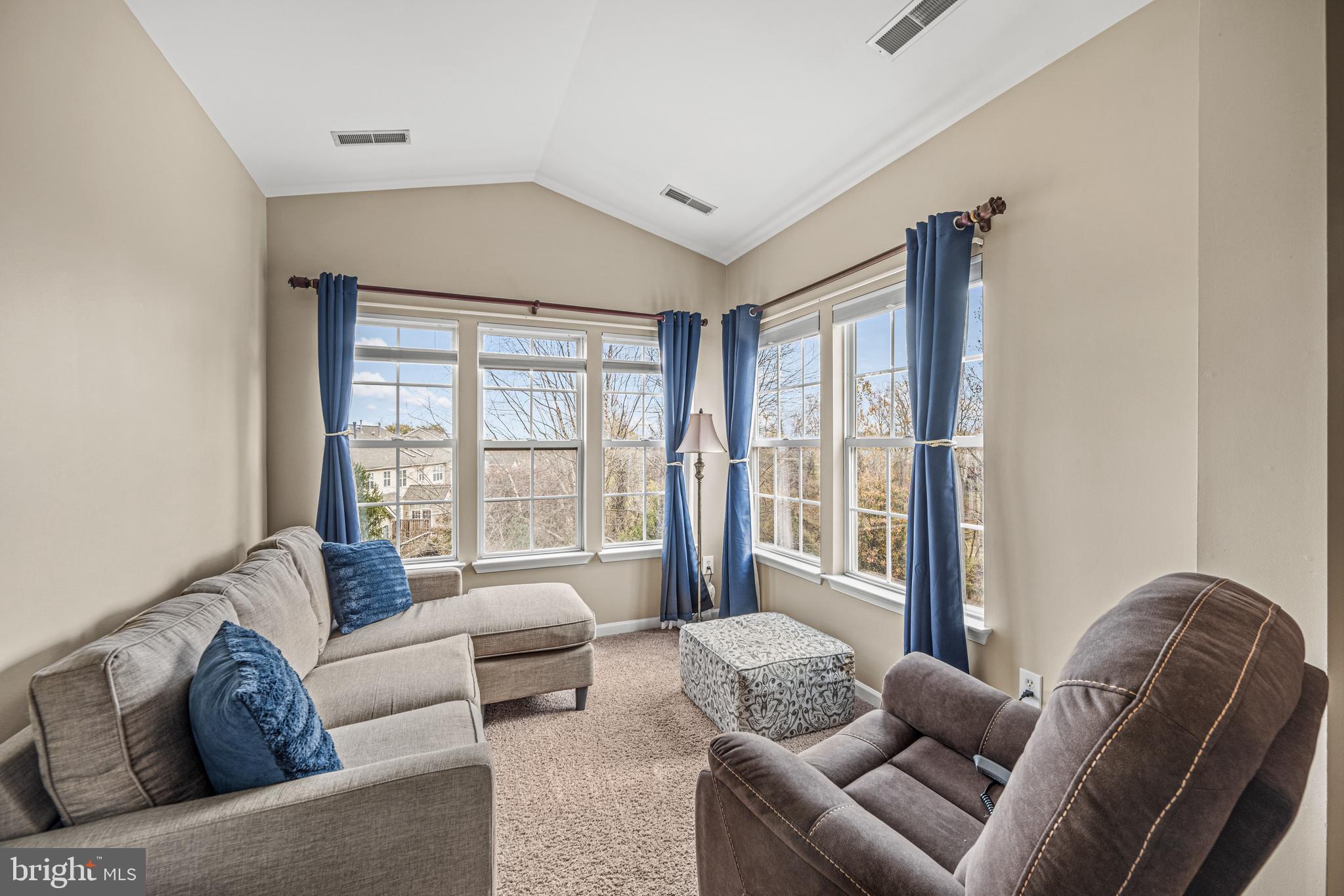 5905 IVY LEAGUE DRIVE