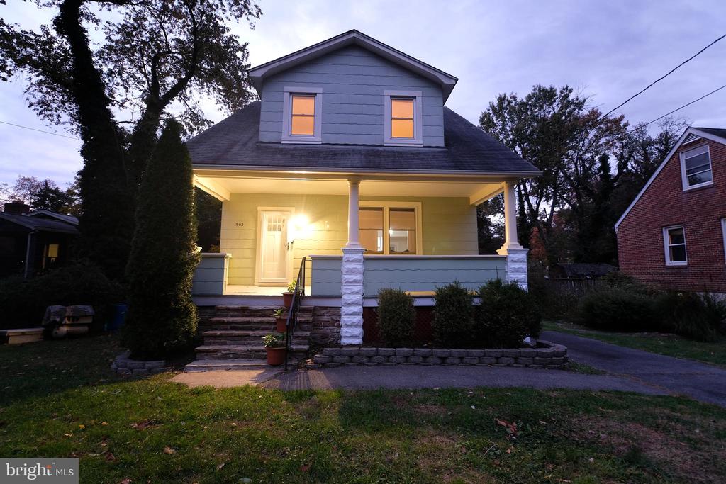 905 WOODSDALE ROAD