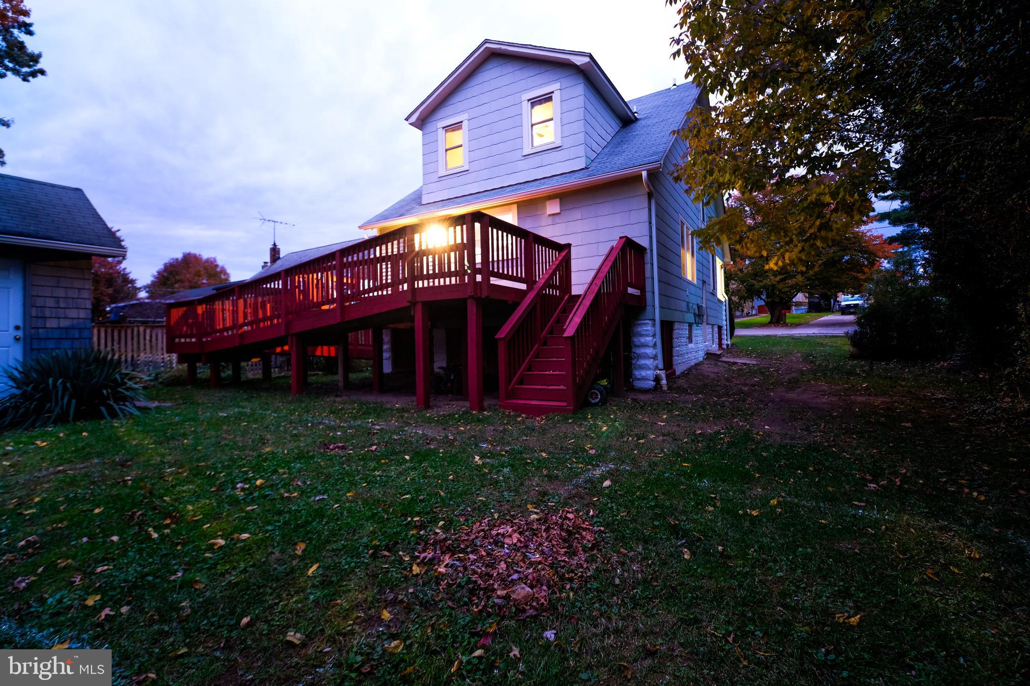 905 WOODSDALE ROAD