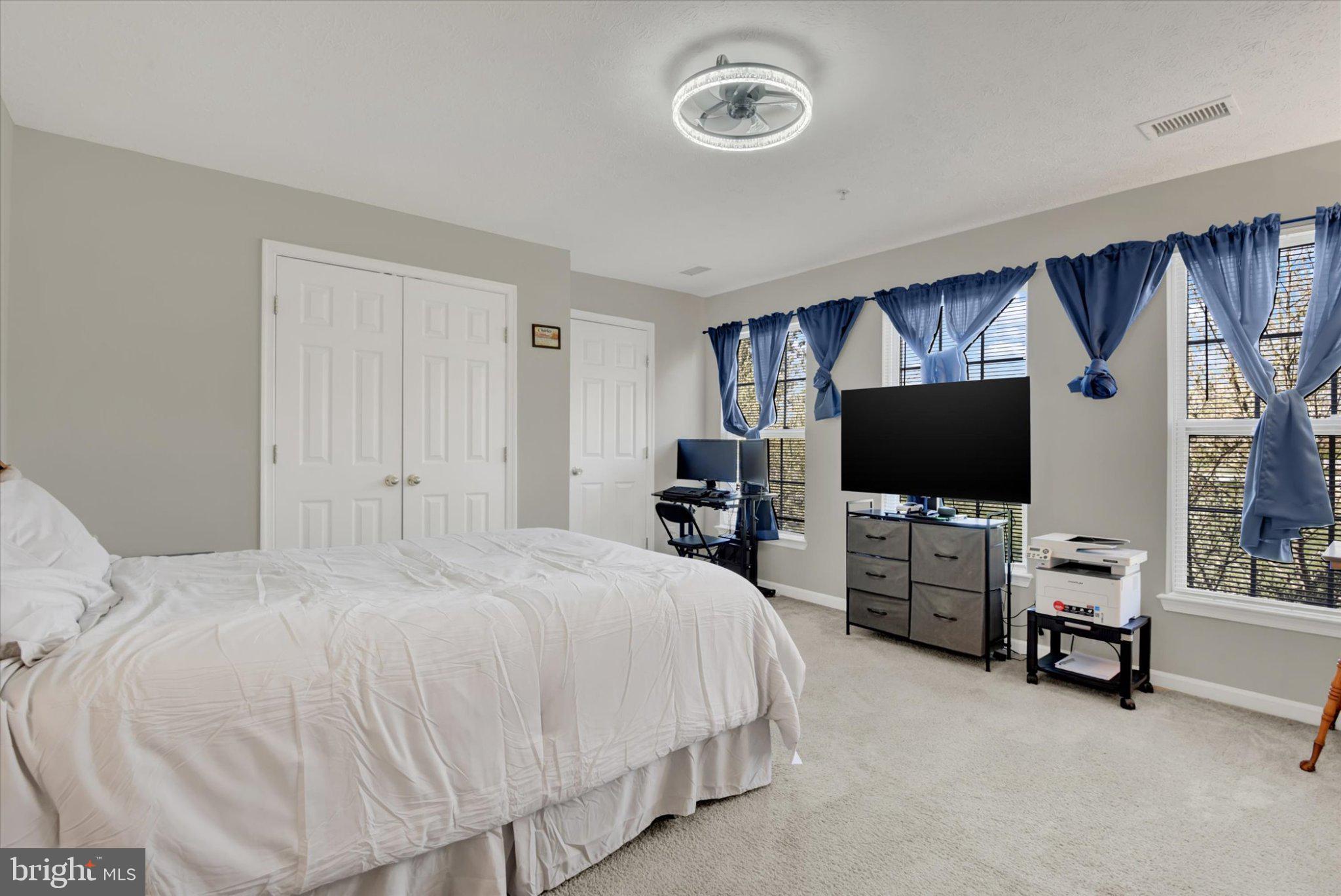 11068 ALEX WAY 11068