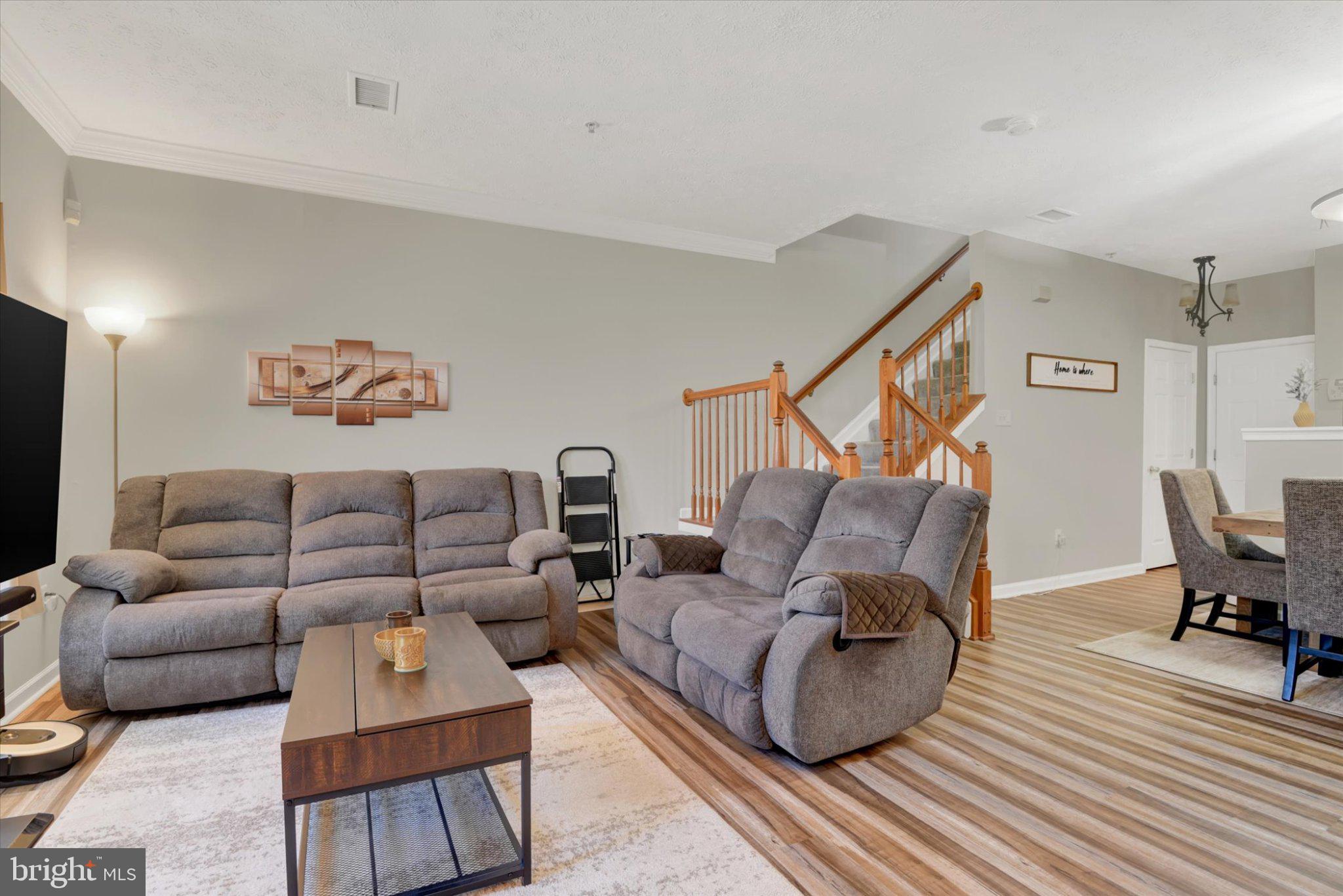 11068 ALEX WAY 11068