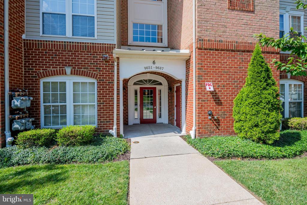 9661 ASHLYN CIRCLE Unit: 9661