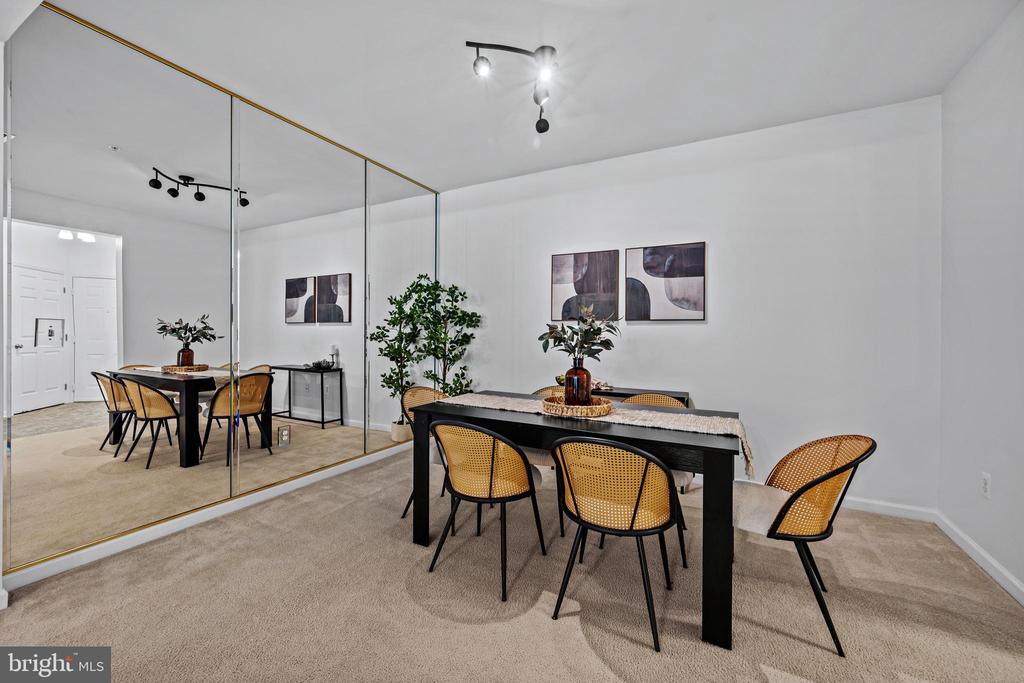 9661 ASHLYN CIRCLE Unit: 9661
