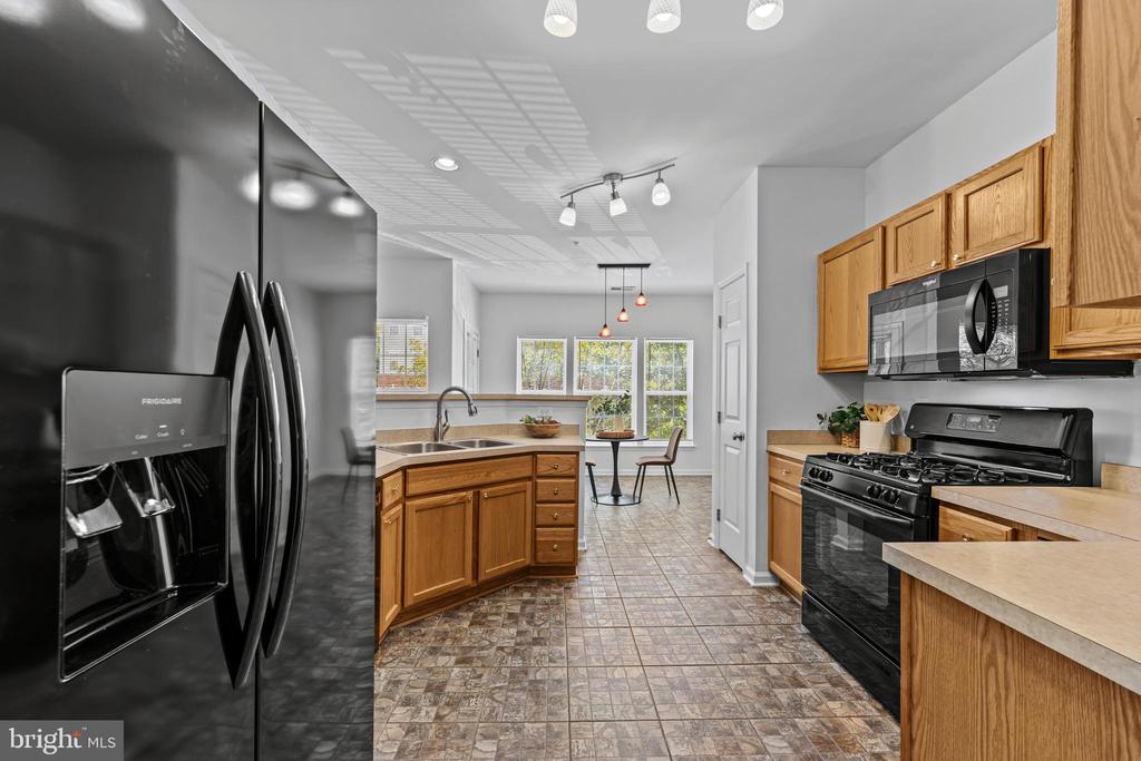 9661 ASHLYN CIRCLE Unit: 9661