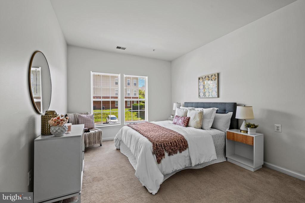 9661 ASHLYN CIRCLE Unit: 9661