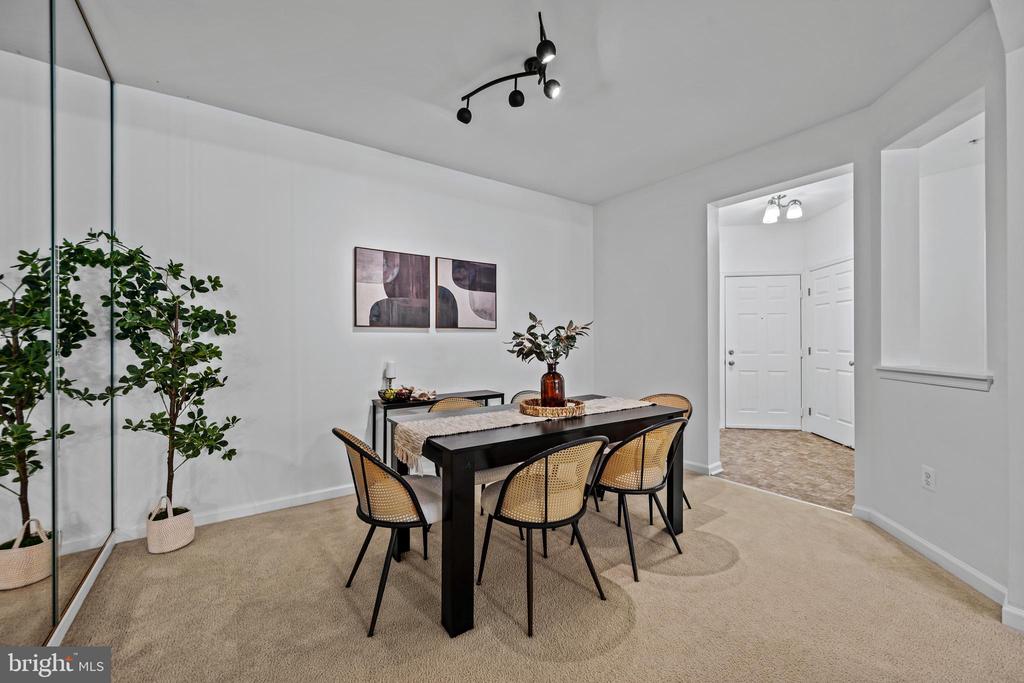 9661 ASHLYN CIRCLE Unit: 9661