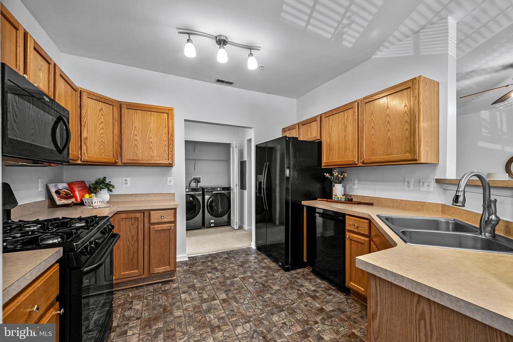 9661 ASHLYN CIRCLE Unit: 9661