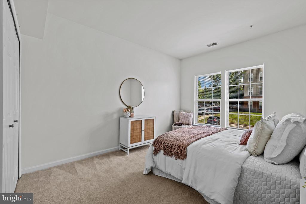 9661 ASHLYN CIRCLE Unit: 9661