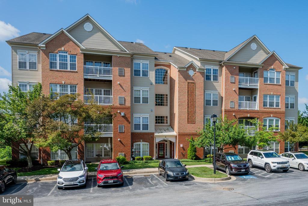 9661 ASHLYN CIRCLE Unit: 9661