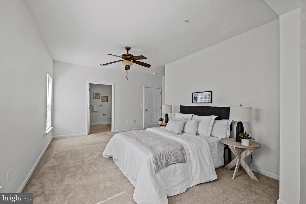 9661 ASHLYN CIRCLE Unit: 9661