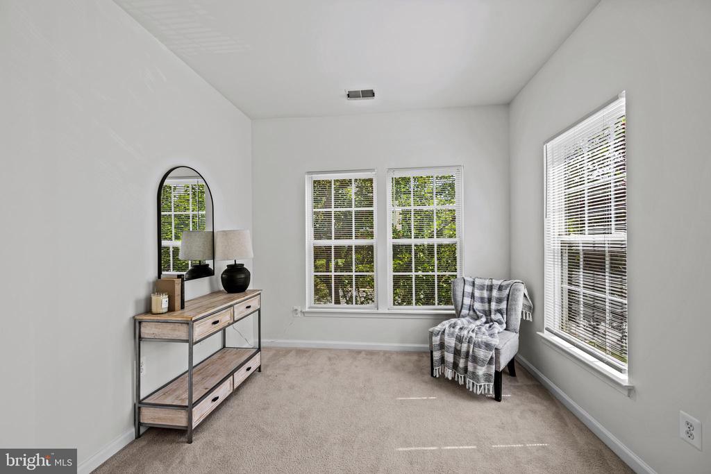 9661 ASHLYN CIRCLE Unit: 9661