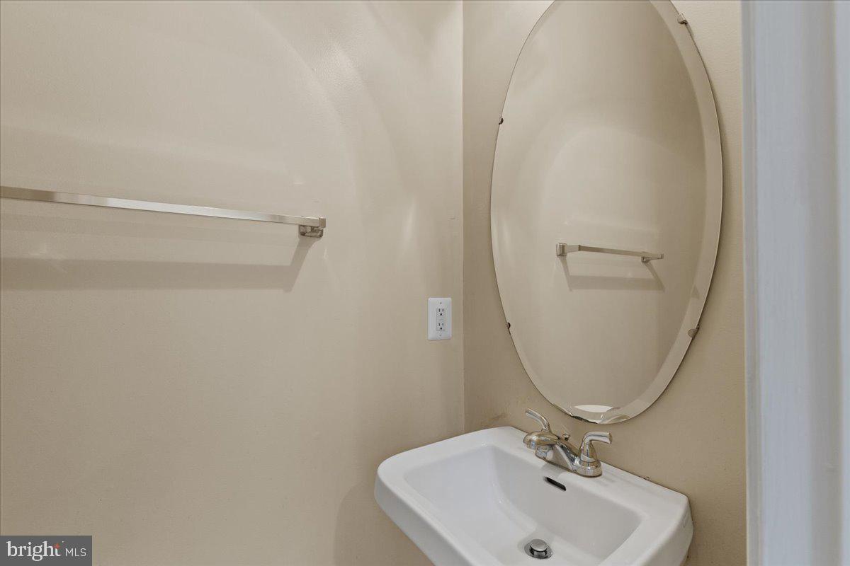 1730 PINKNEYS FIELD DRIVE