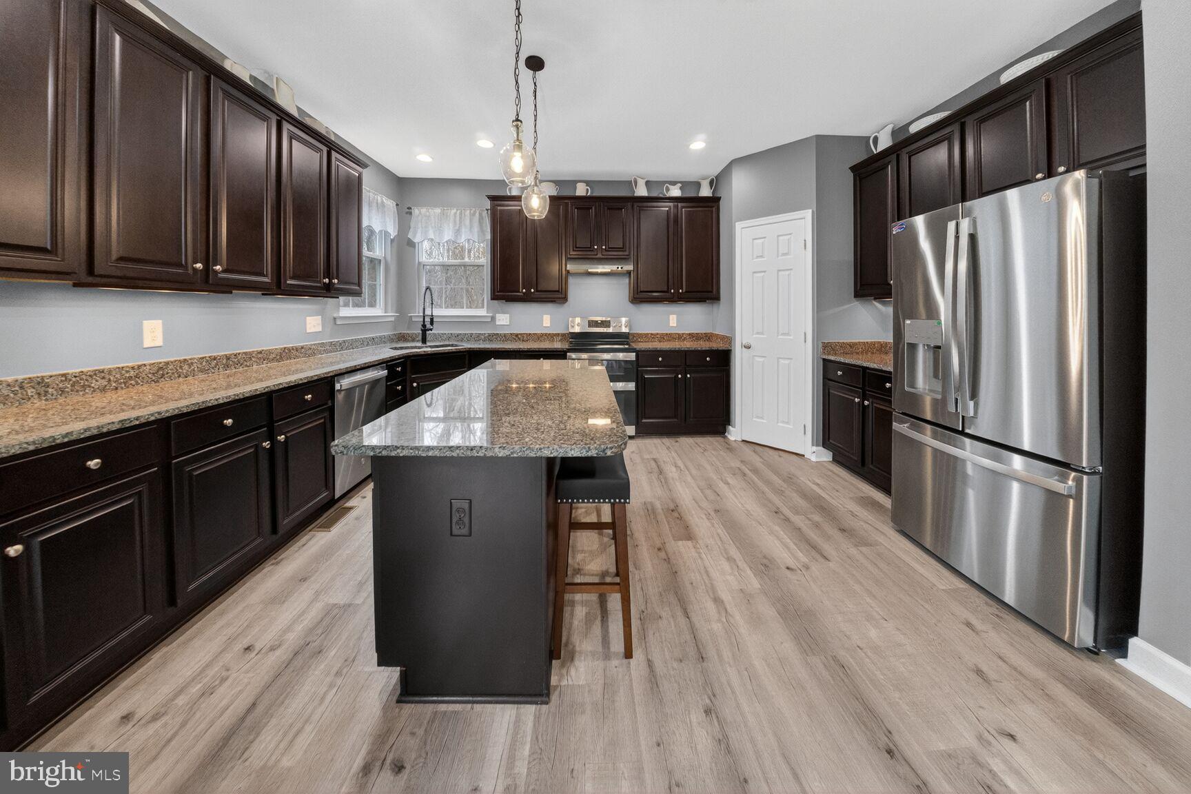 1820 BIRDS NEST LANE