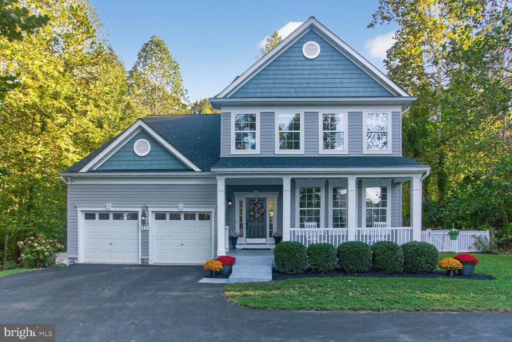 1820 BIRDS NEST LANE