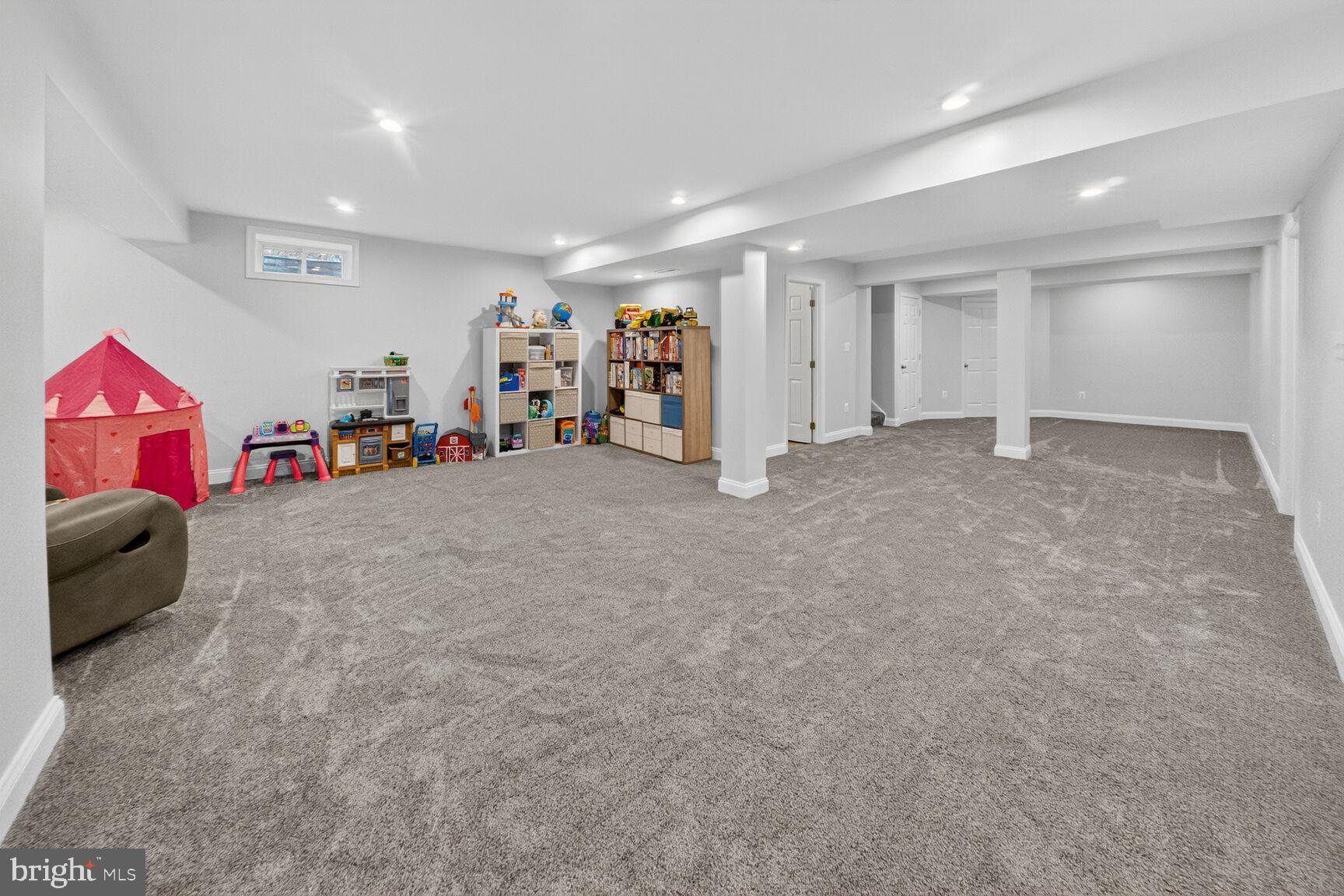 1820 BIRDS NEST LANE