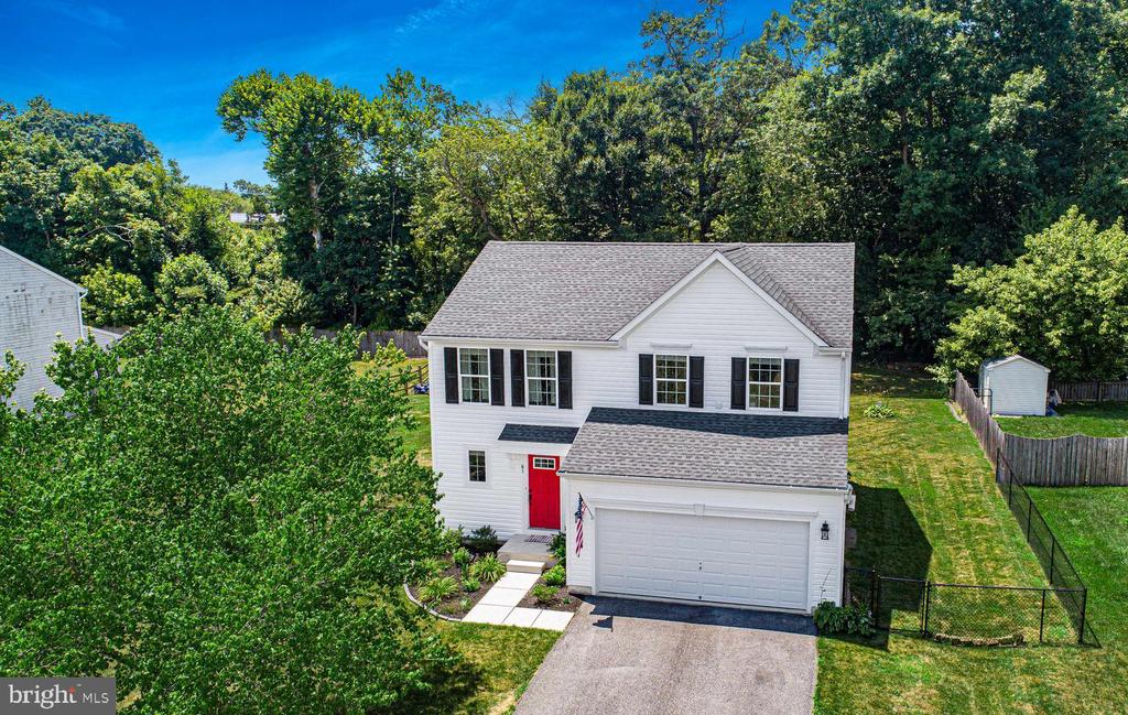 61 van Weaver Dr