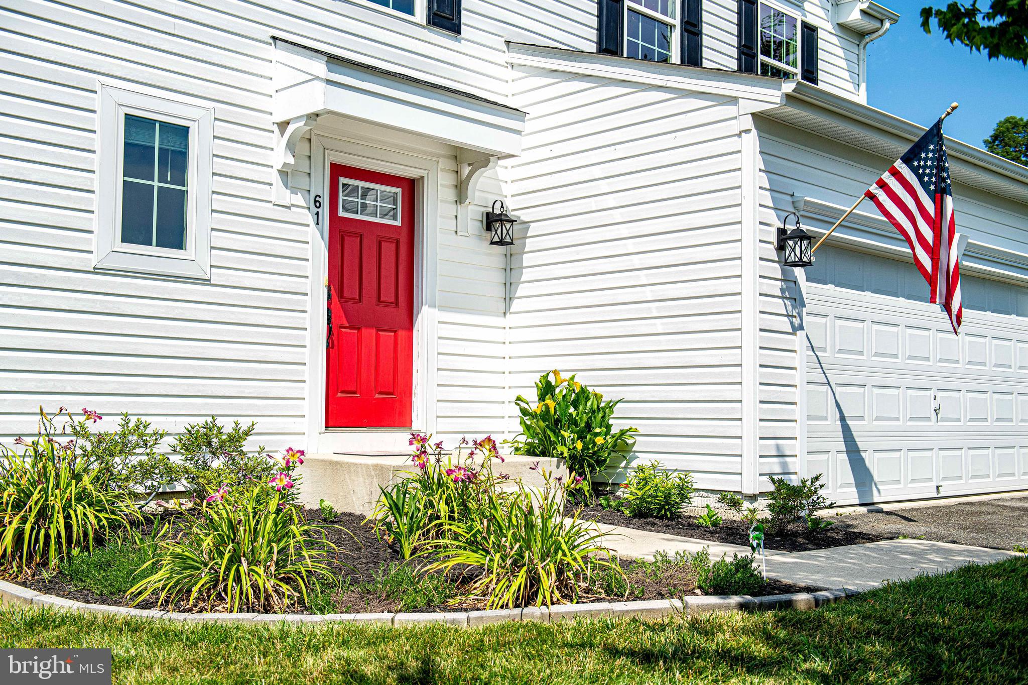 61 van Weaver Dr