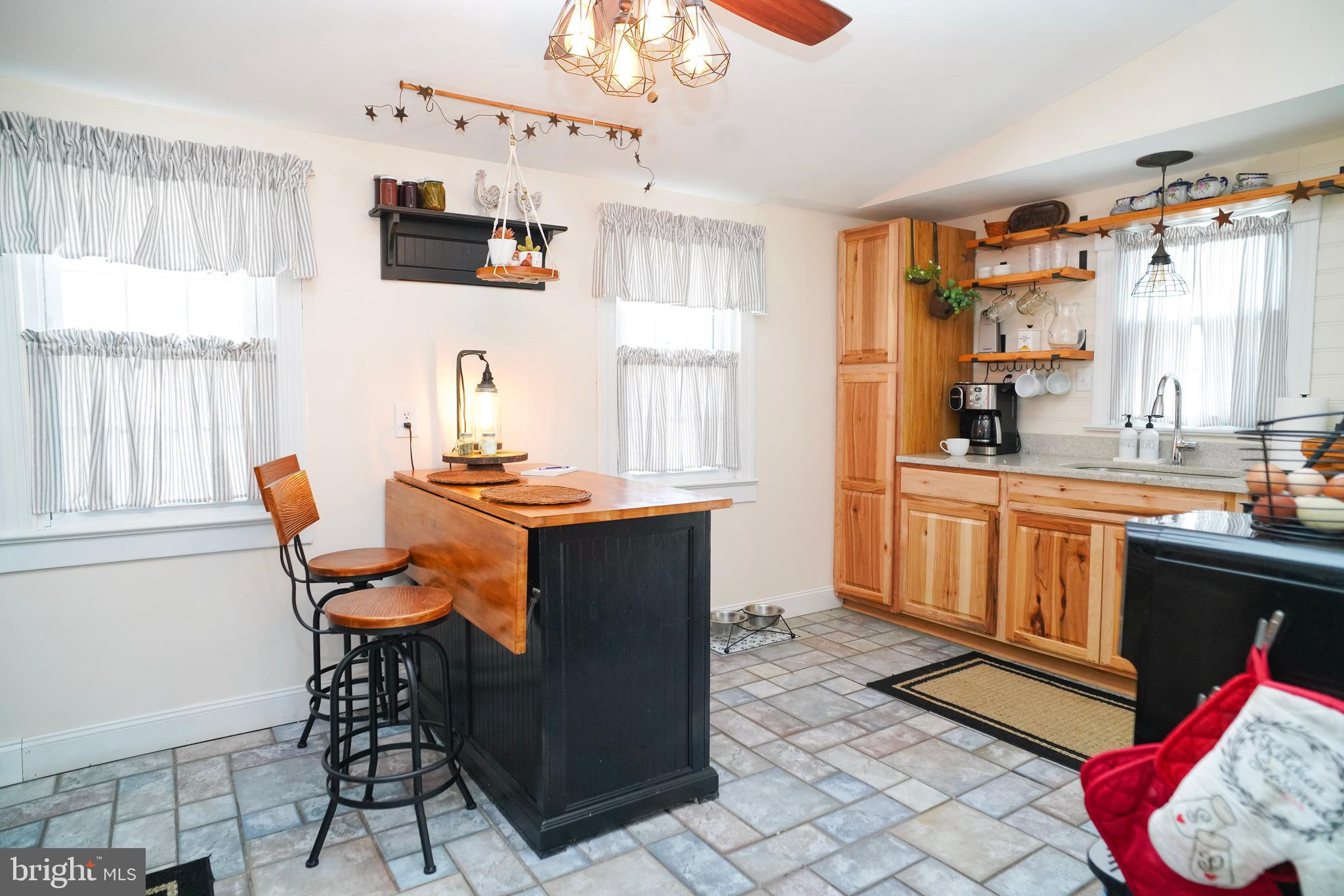 1136 MECHANICS VALLEY ROAD