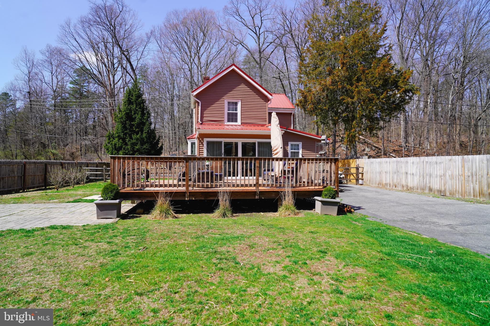 1136 MECHANICS VALLEY ROAD