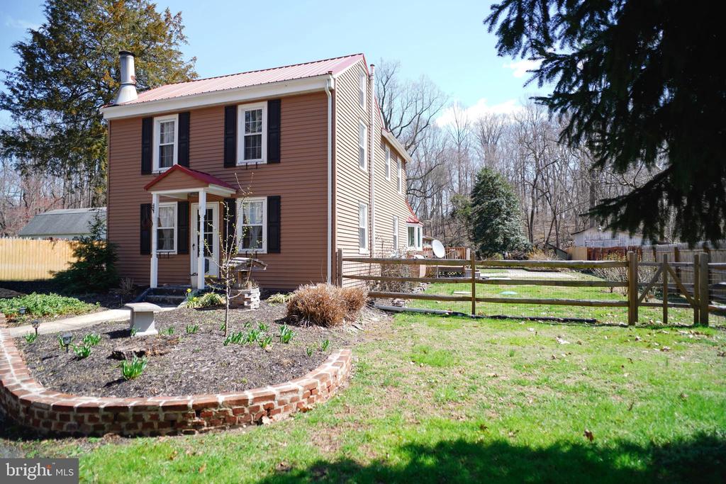 1136 MECHANICS VALLEY ROAD
