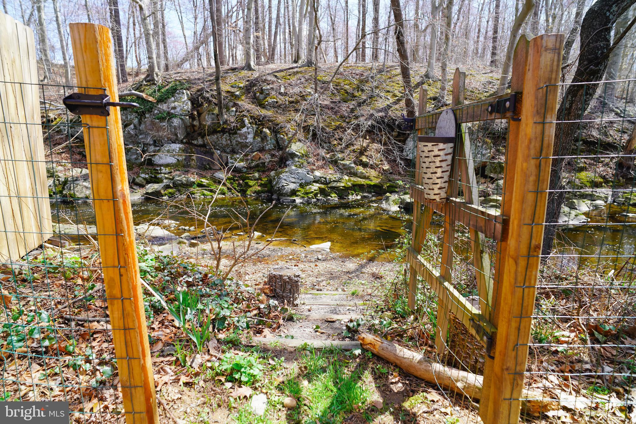1136 MECHANICS VALLEY ROAD
