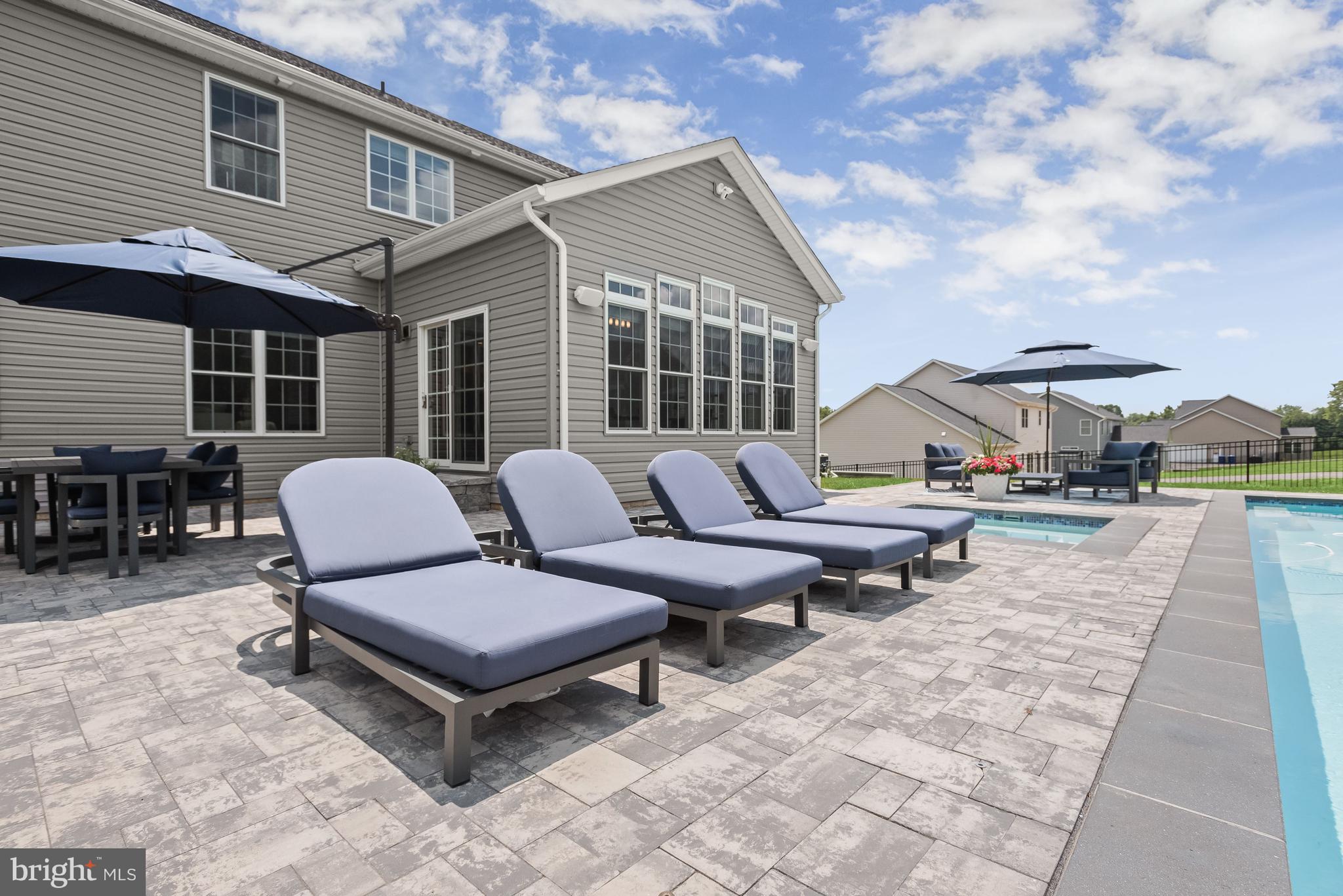 6691 CHATEAU BAY COURT