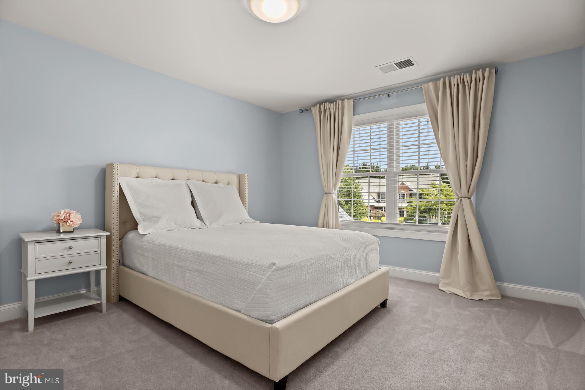 6691 CHATEAU BAY COURT