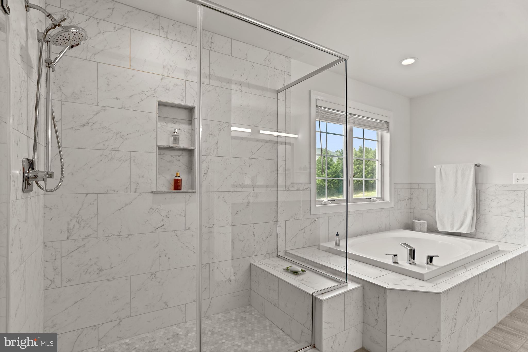 6691 CHATEAU BAY COURT