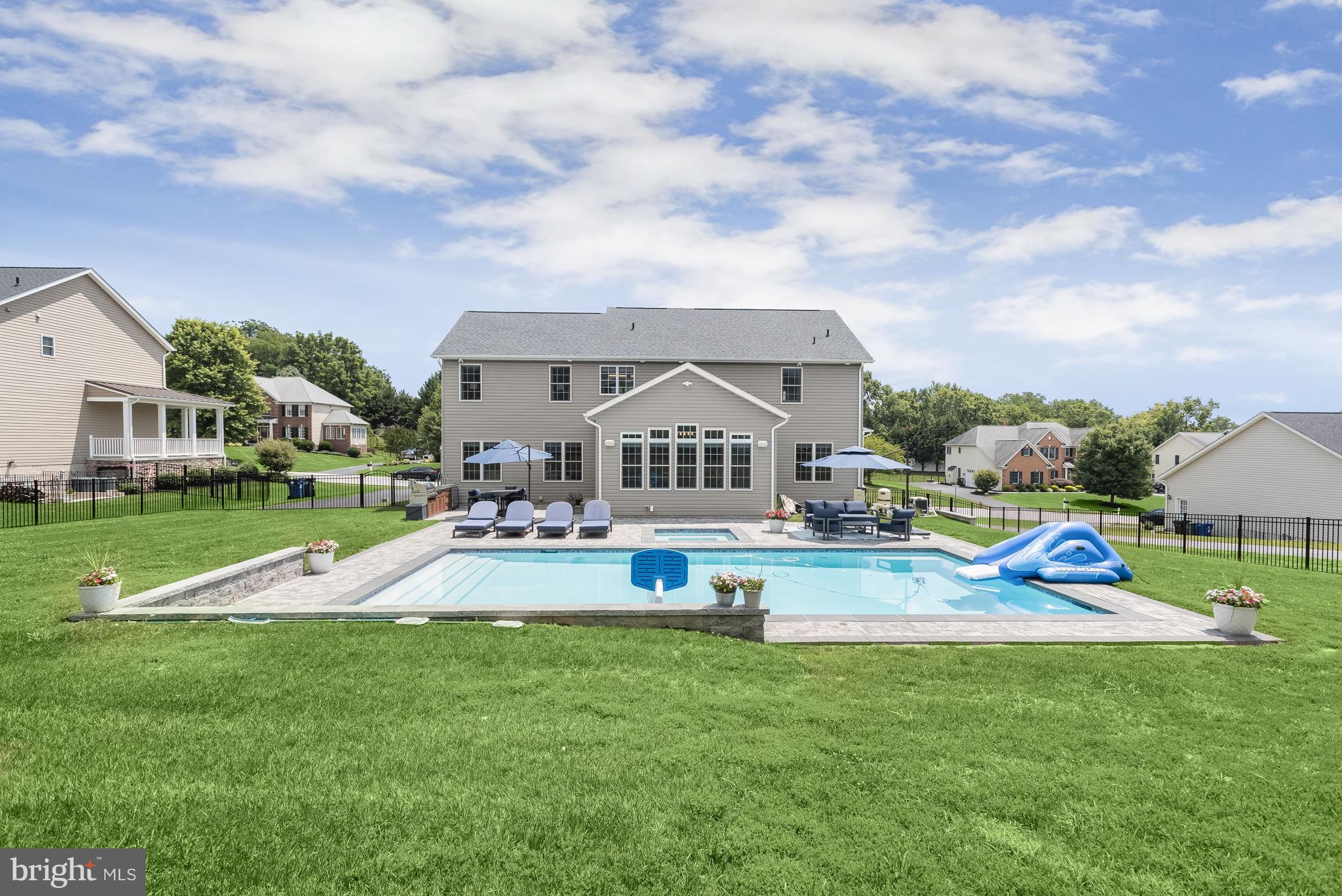 6691 CHATEAU BAY COURT