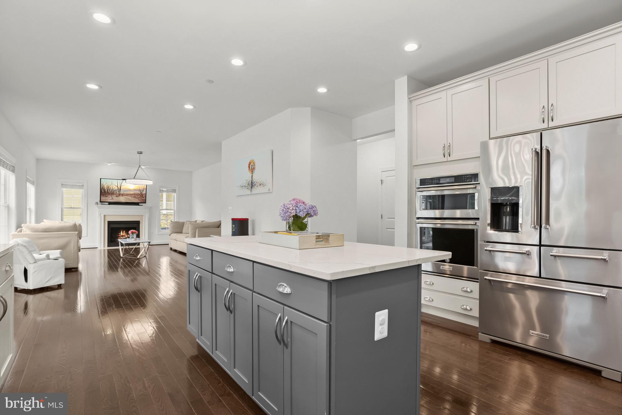 6691 CHATEAU BAY COURT