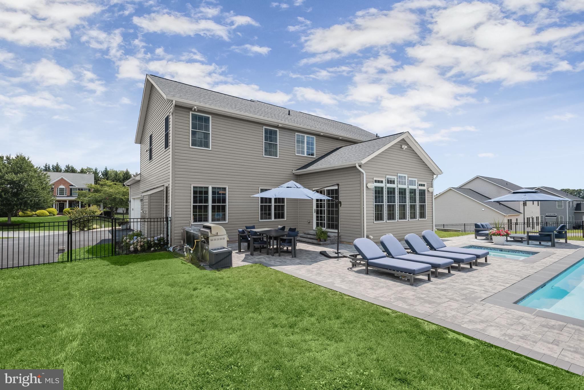 6691 CHATEAU BAY COURT