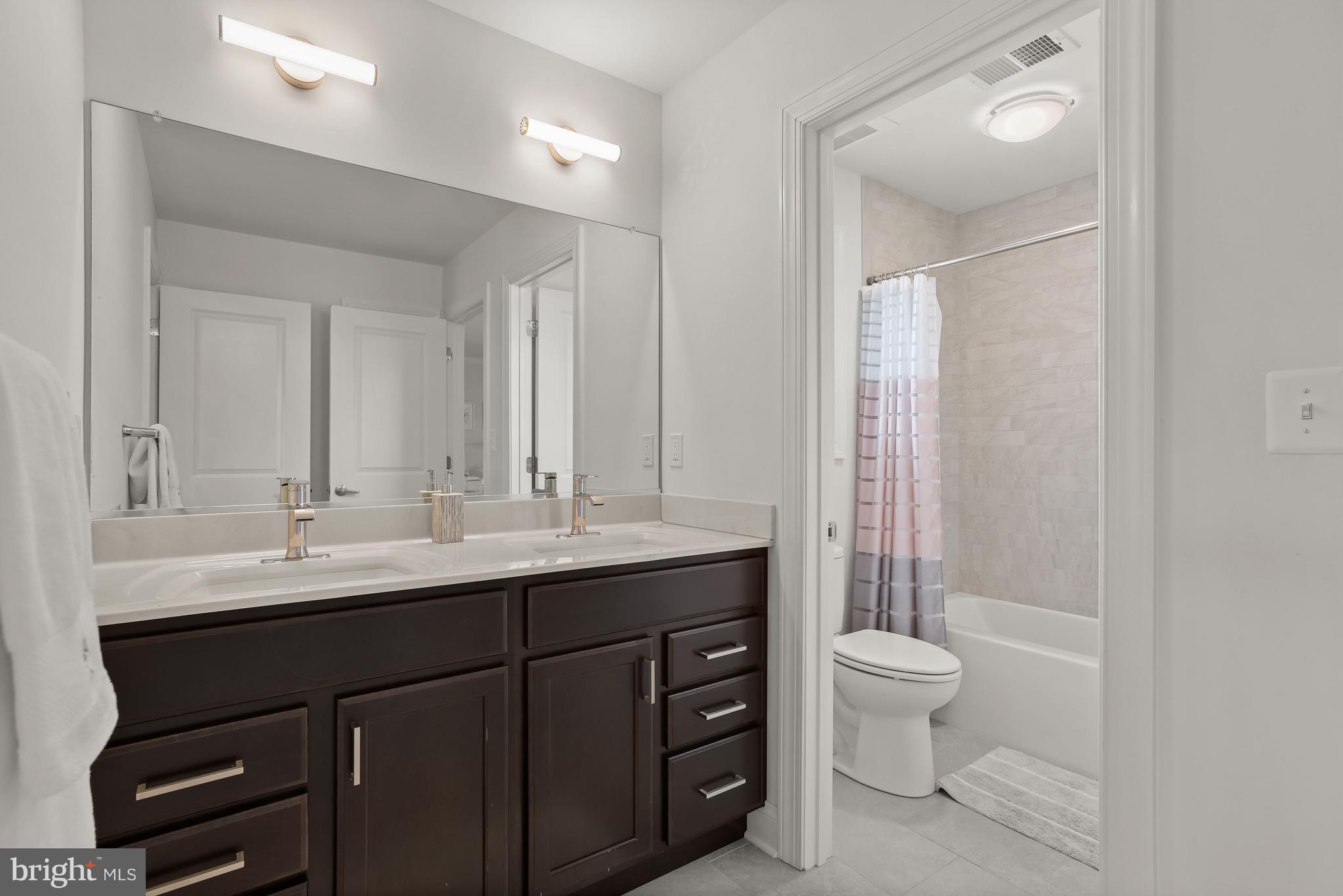 6691 CHATEAU BAY COURT