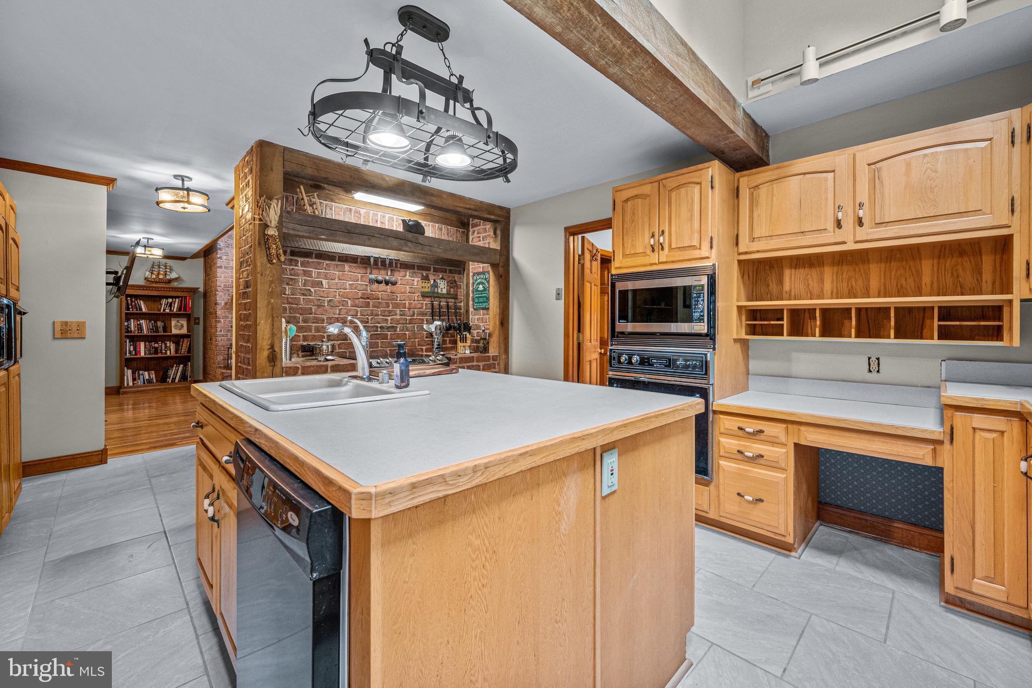 2862 COX RIDGE DRIVE