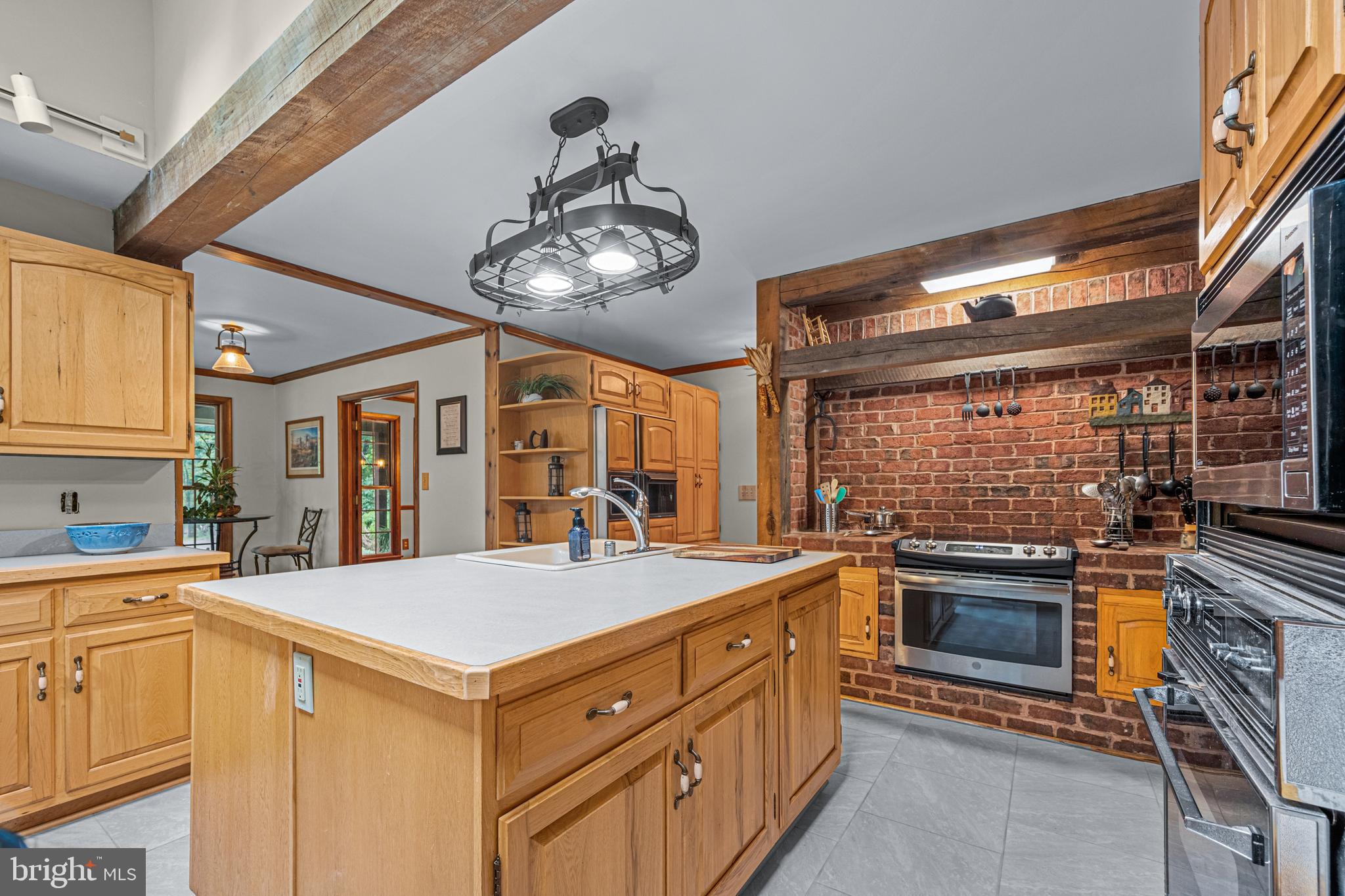 2862 COX RIDGE DRIVE