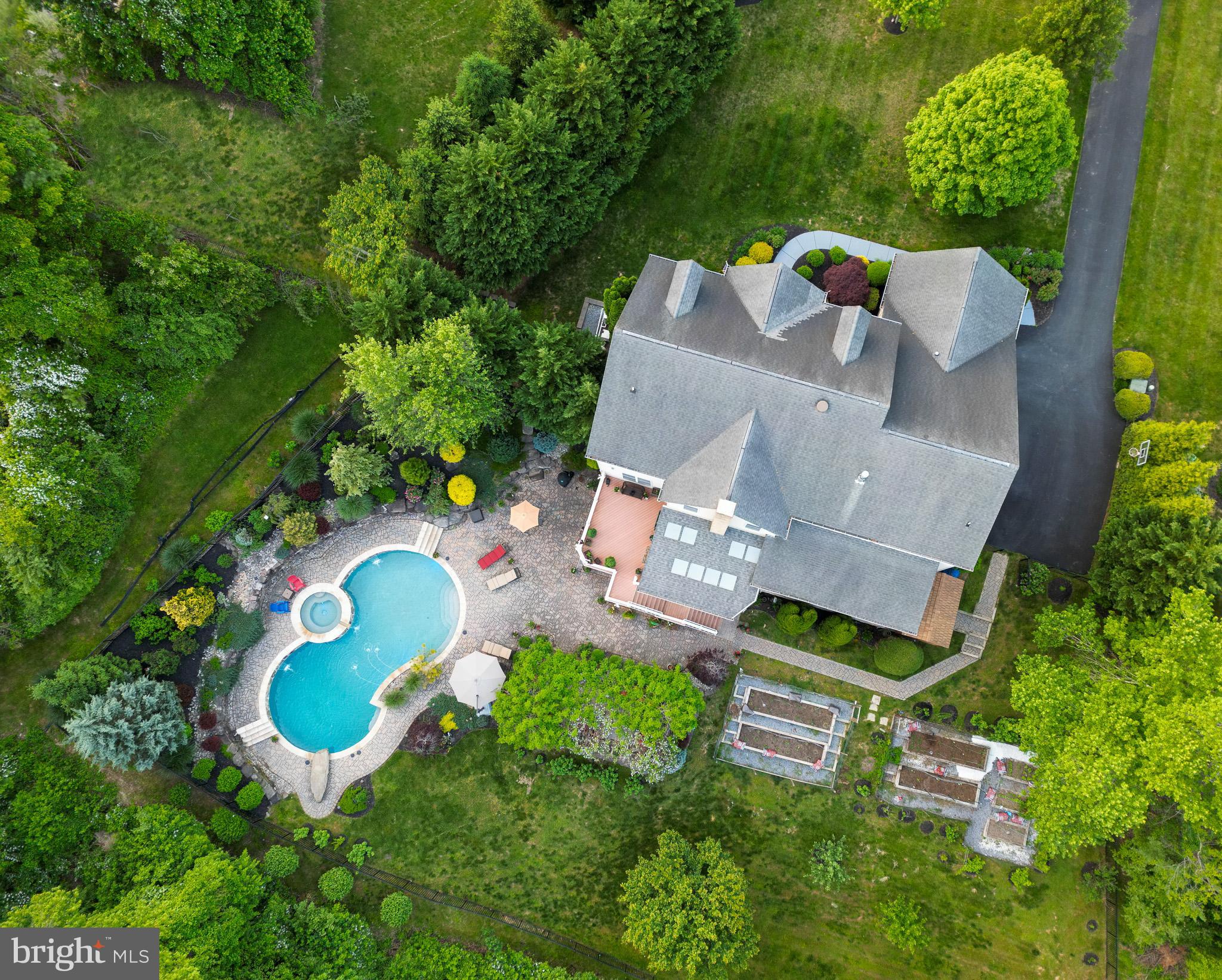 3211 Brinkburn DRIVE