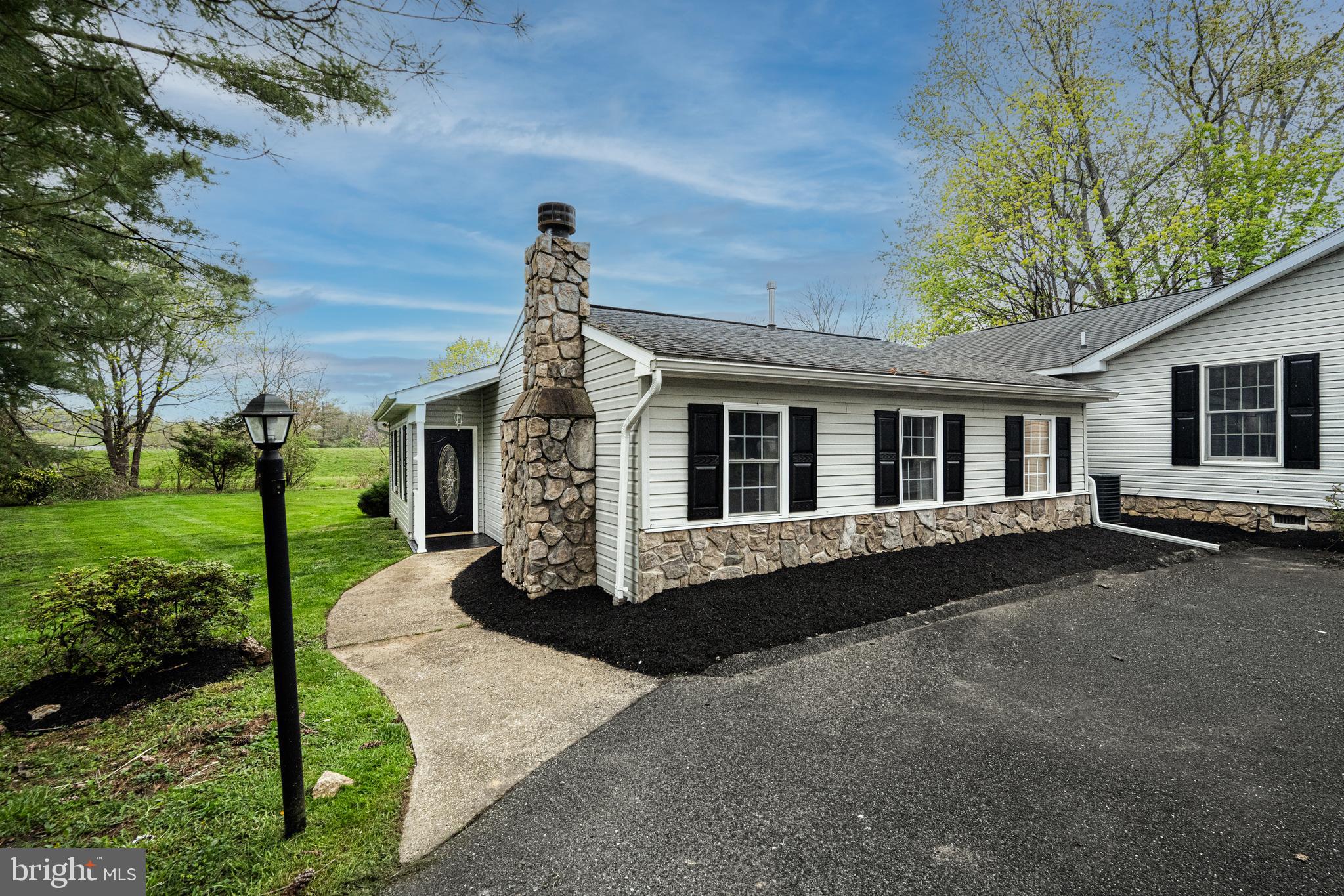 44 Sullivan Rd