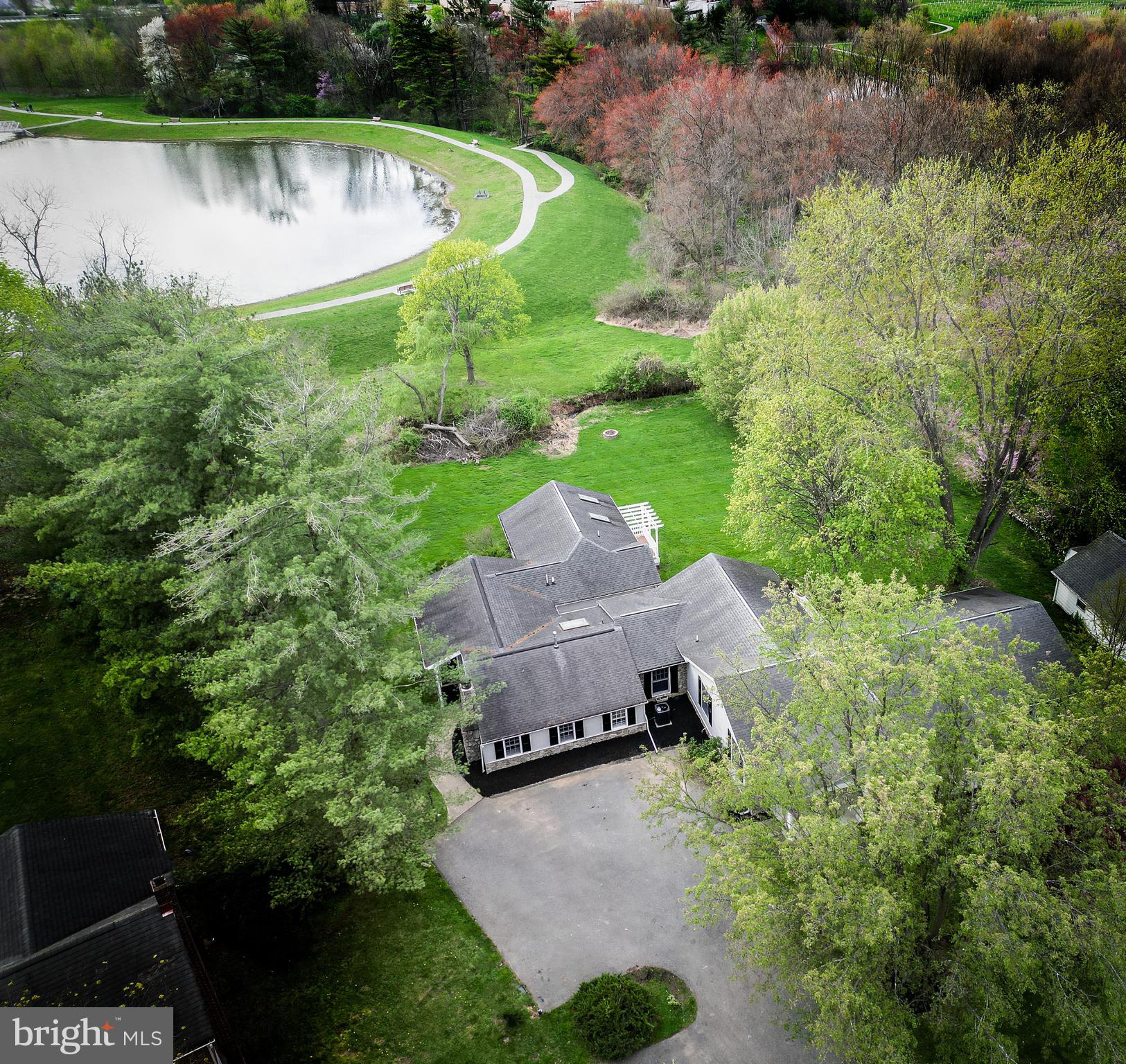 44 Sullivan Rd