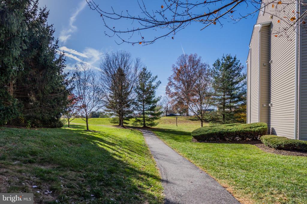 3810 Normandy Dr #2a