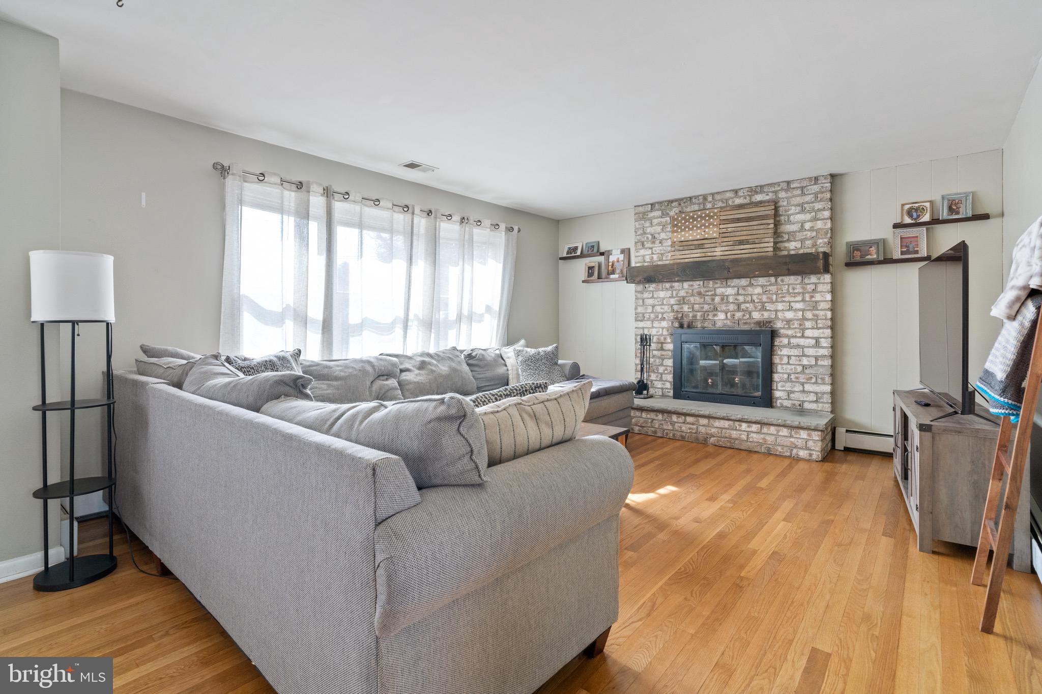 1204 Random Ridge Rd