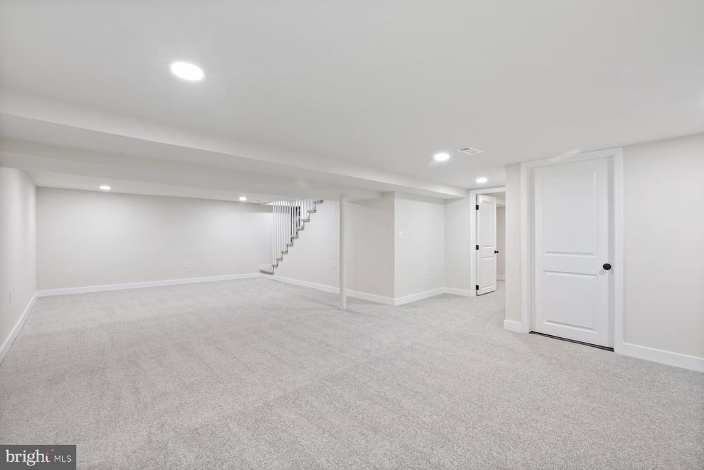 1024 CHERRYTOWN ROAD