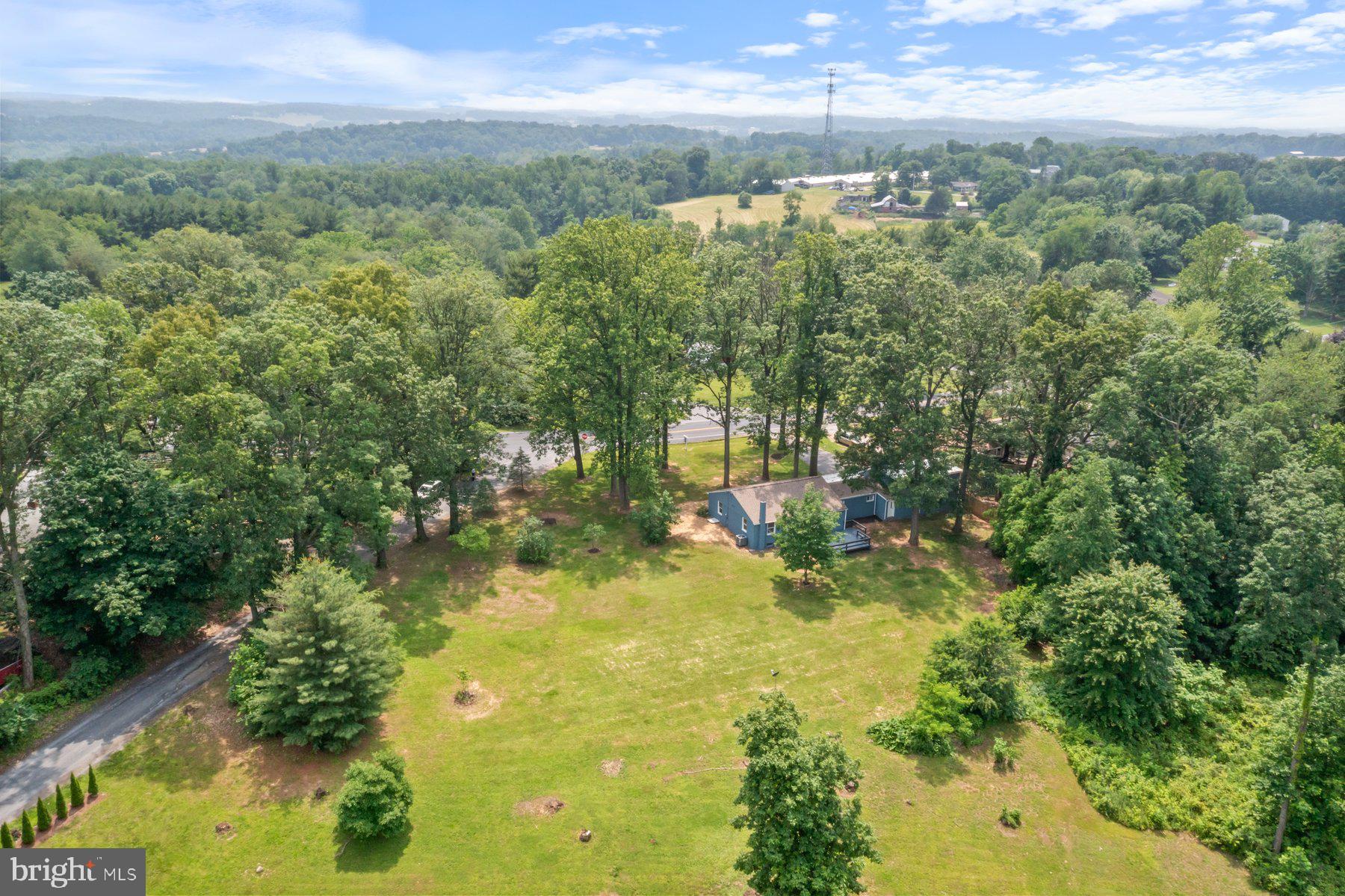 1024 CHERRYTOWN ROAD