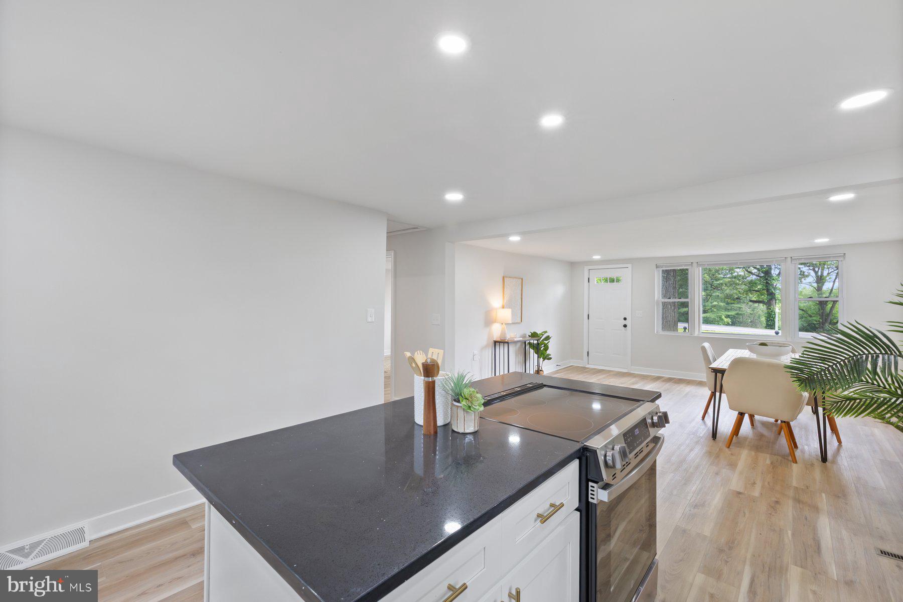 1024 CHERRYTOWN ROAD