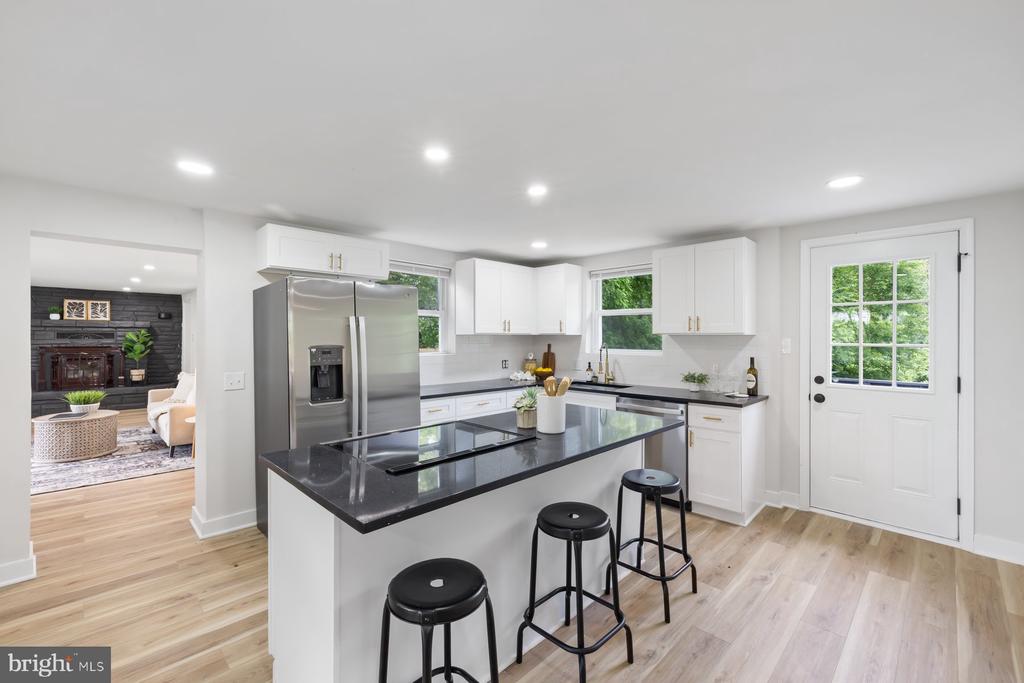 1024 CHERRYTOWN ROAD