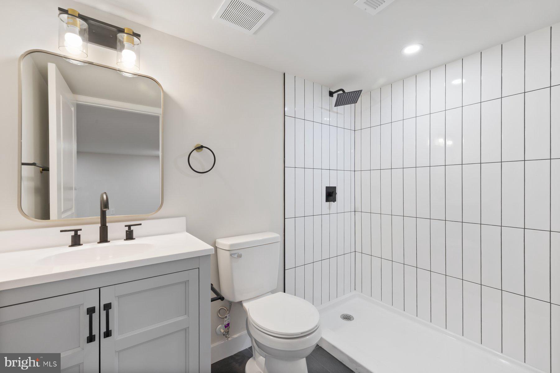 1024 CHERRYTOWN ROAD