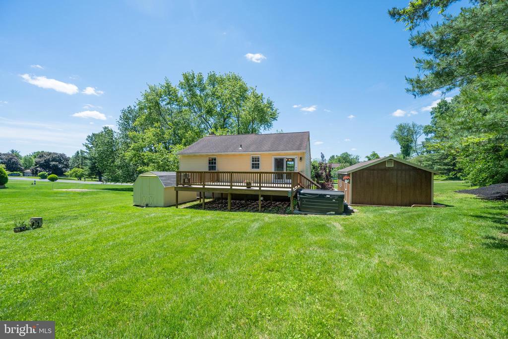 4285 Wolf Hill Dr